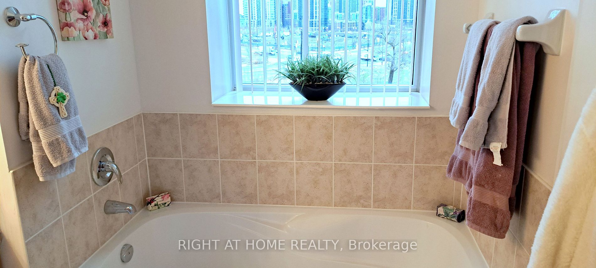 5229 W Dundas St 408