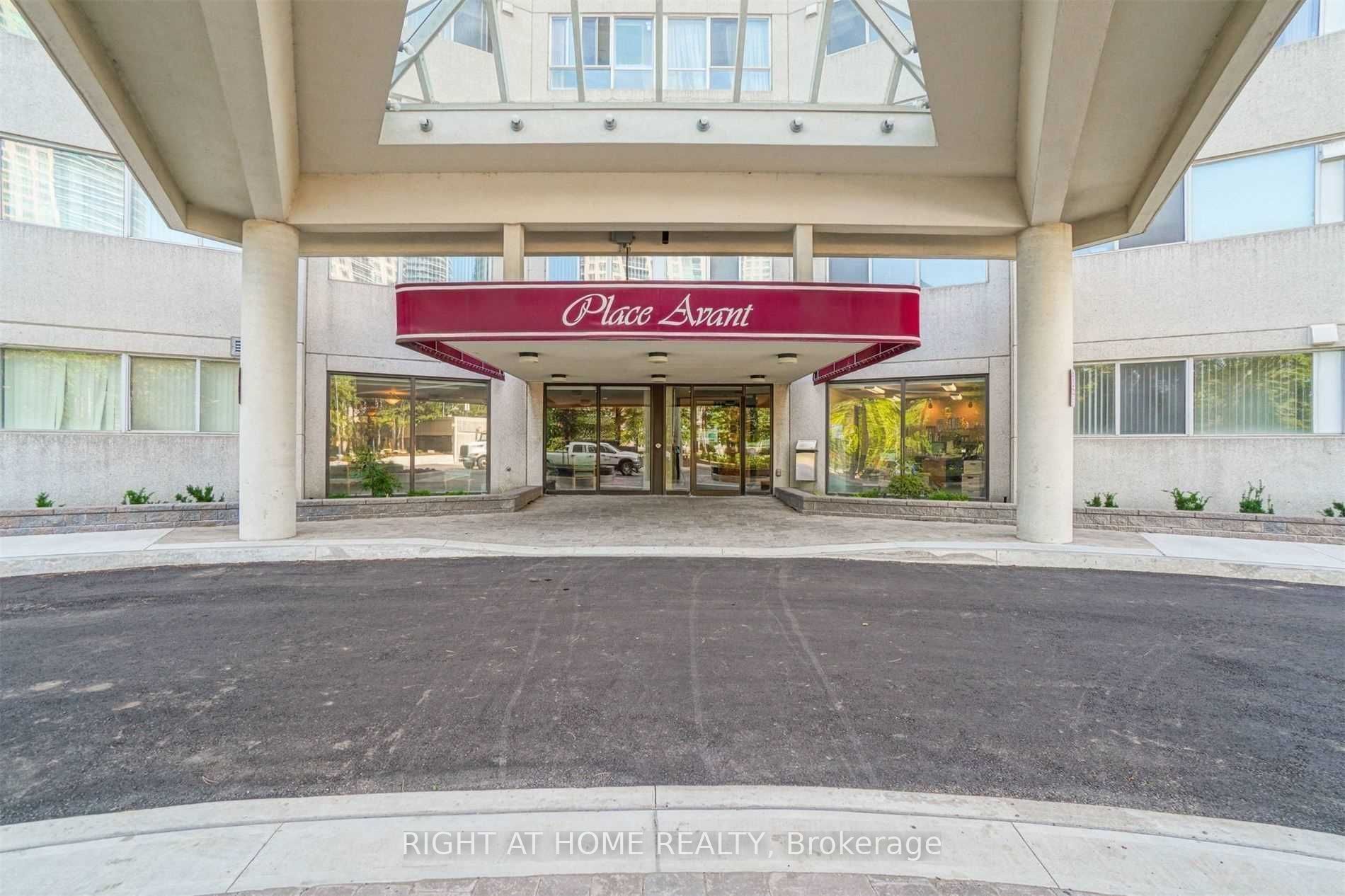 3700 Kaneff Cres Sph8