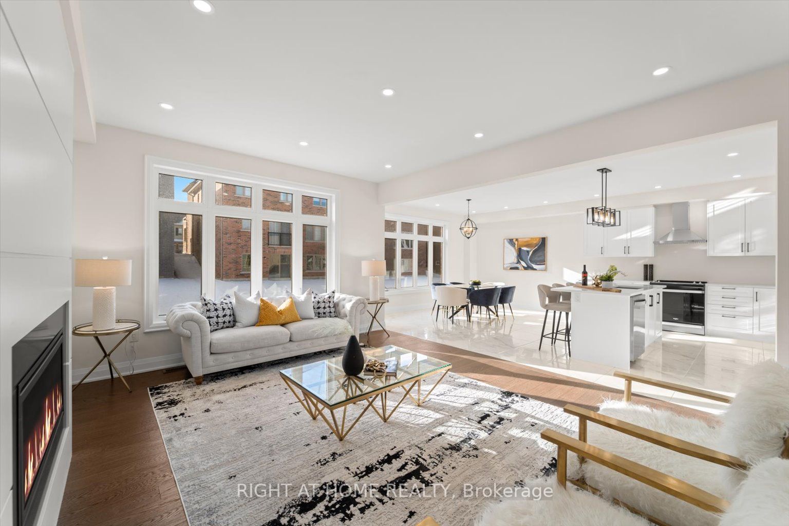 51 S Bowline Vista St