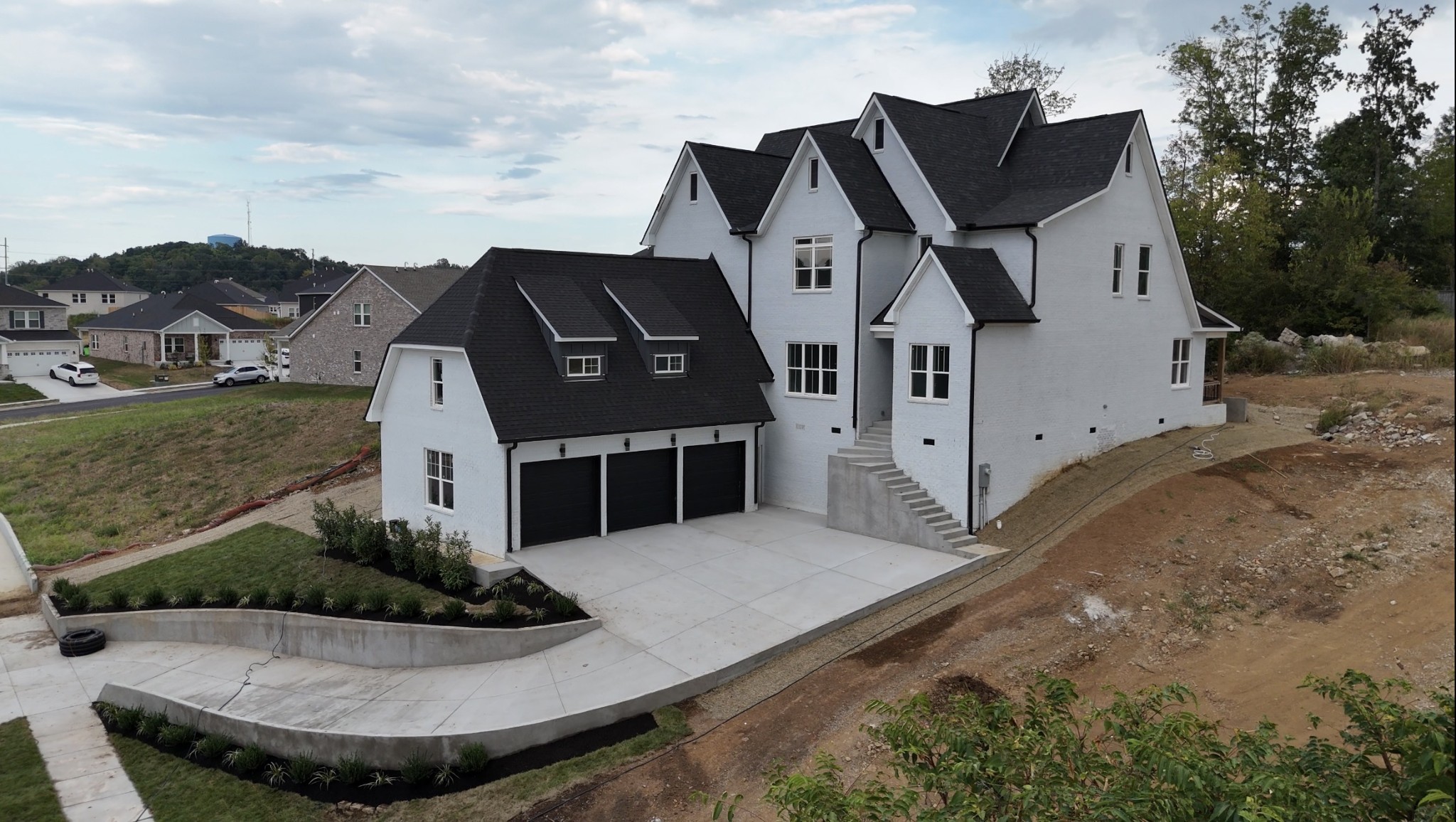 124 Manor Way