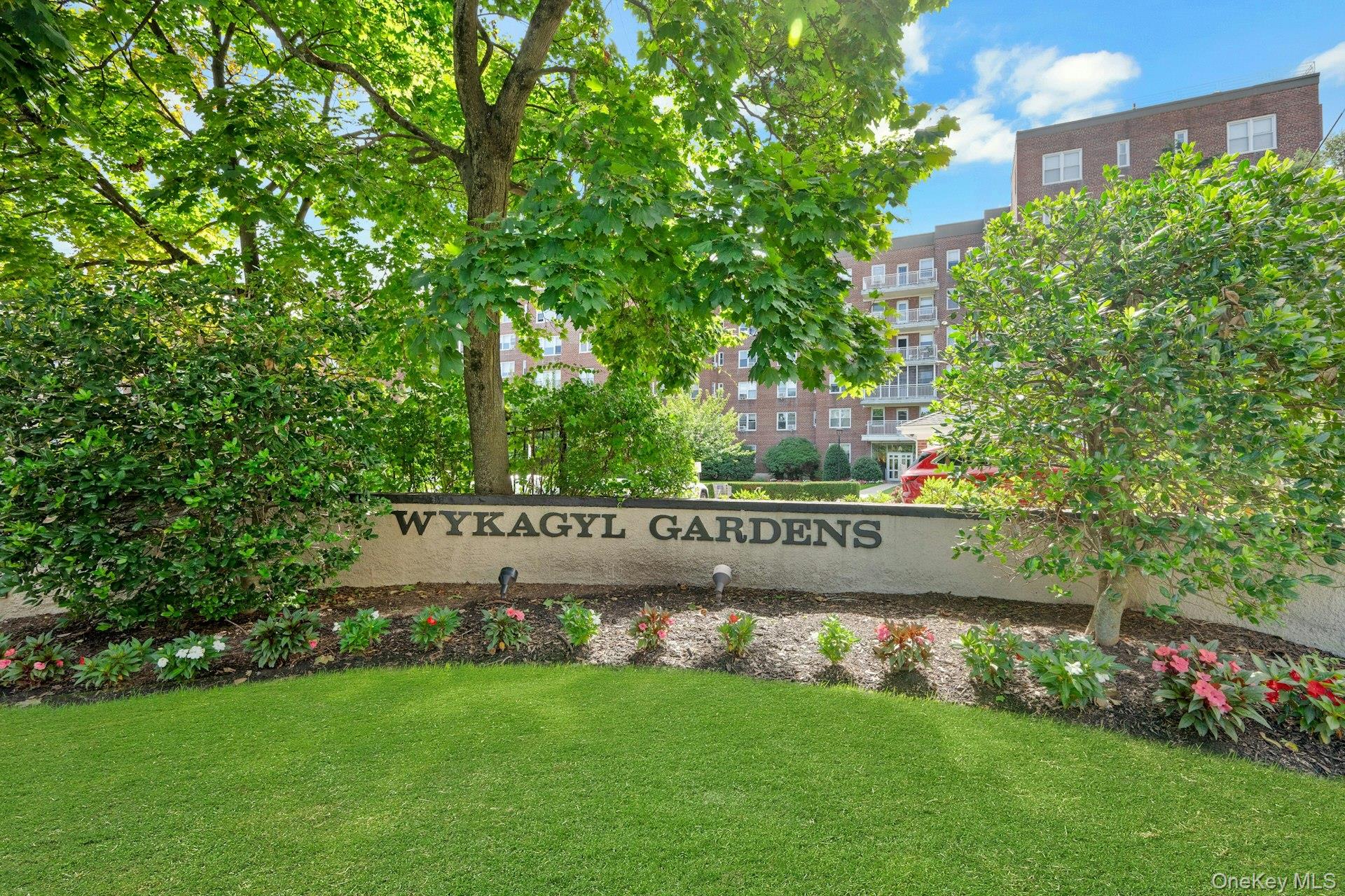 1273 North Avenue 3F