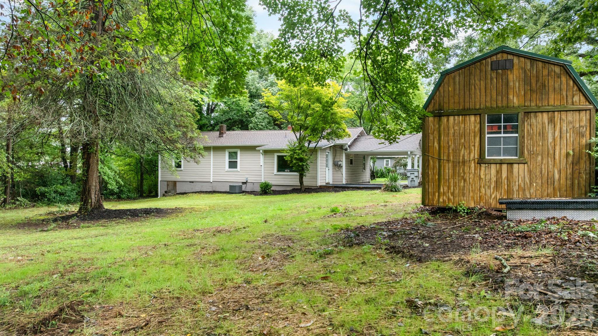 403 Shasta Lane SW