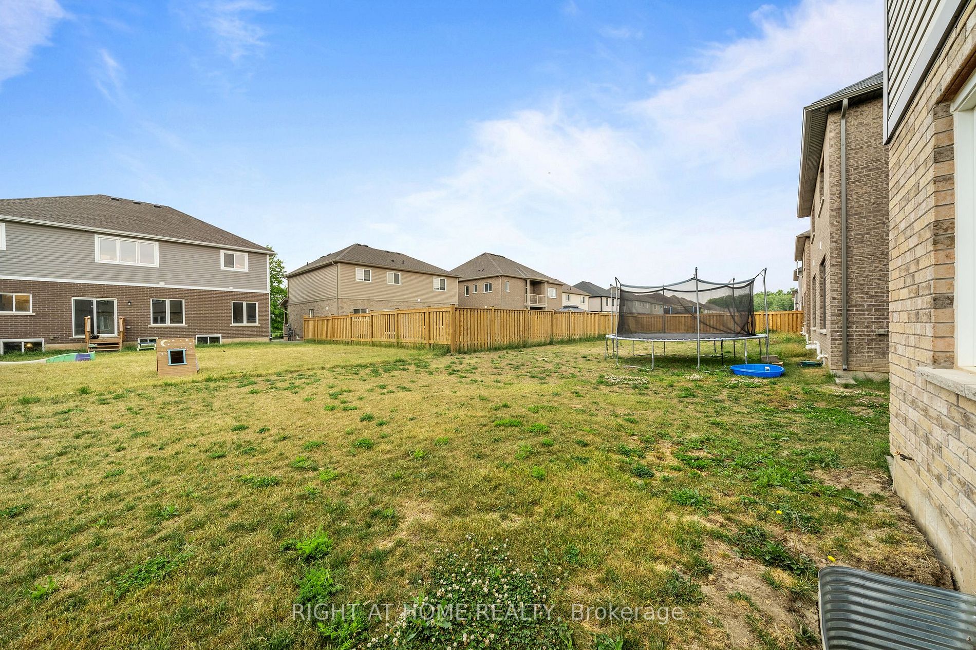 9569 Tallgrass Ave