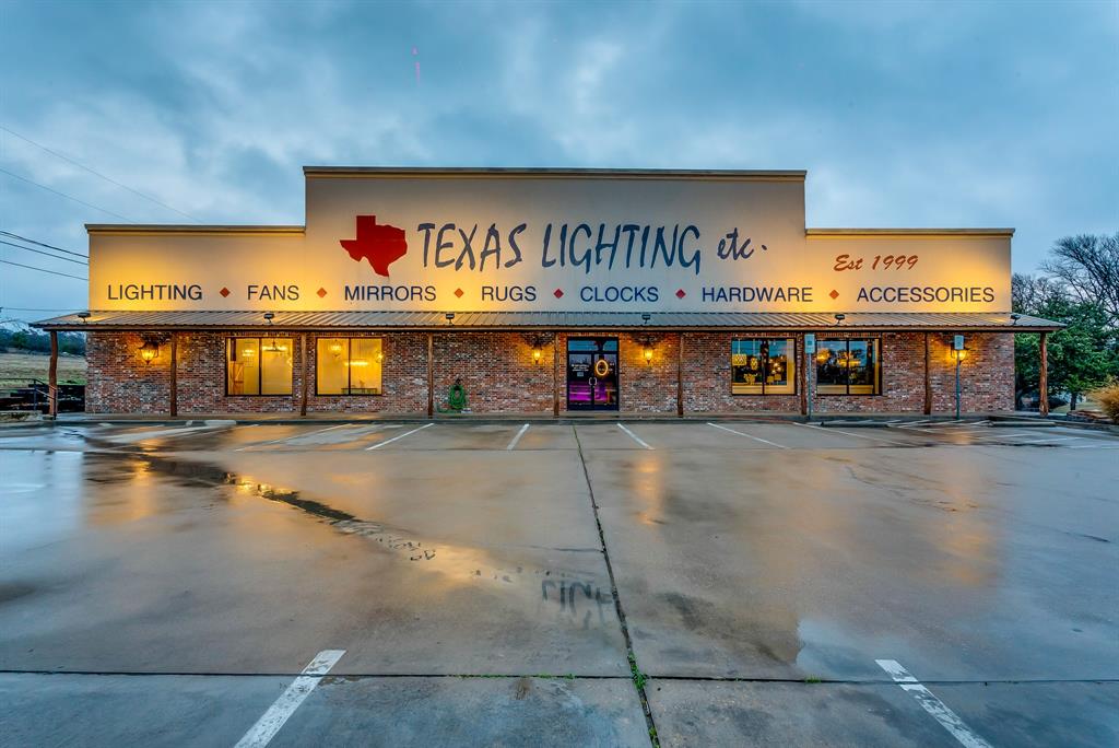 3535 Fort Worth Highway in Hudson Oaks
