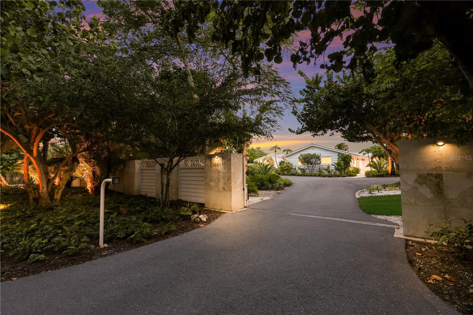 6561 Bayou Hammock Road, Longboat Key, FL