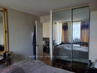 350 W Rathburn Rd 1702