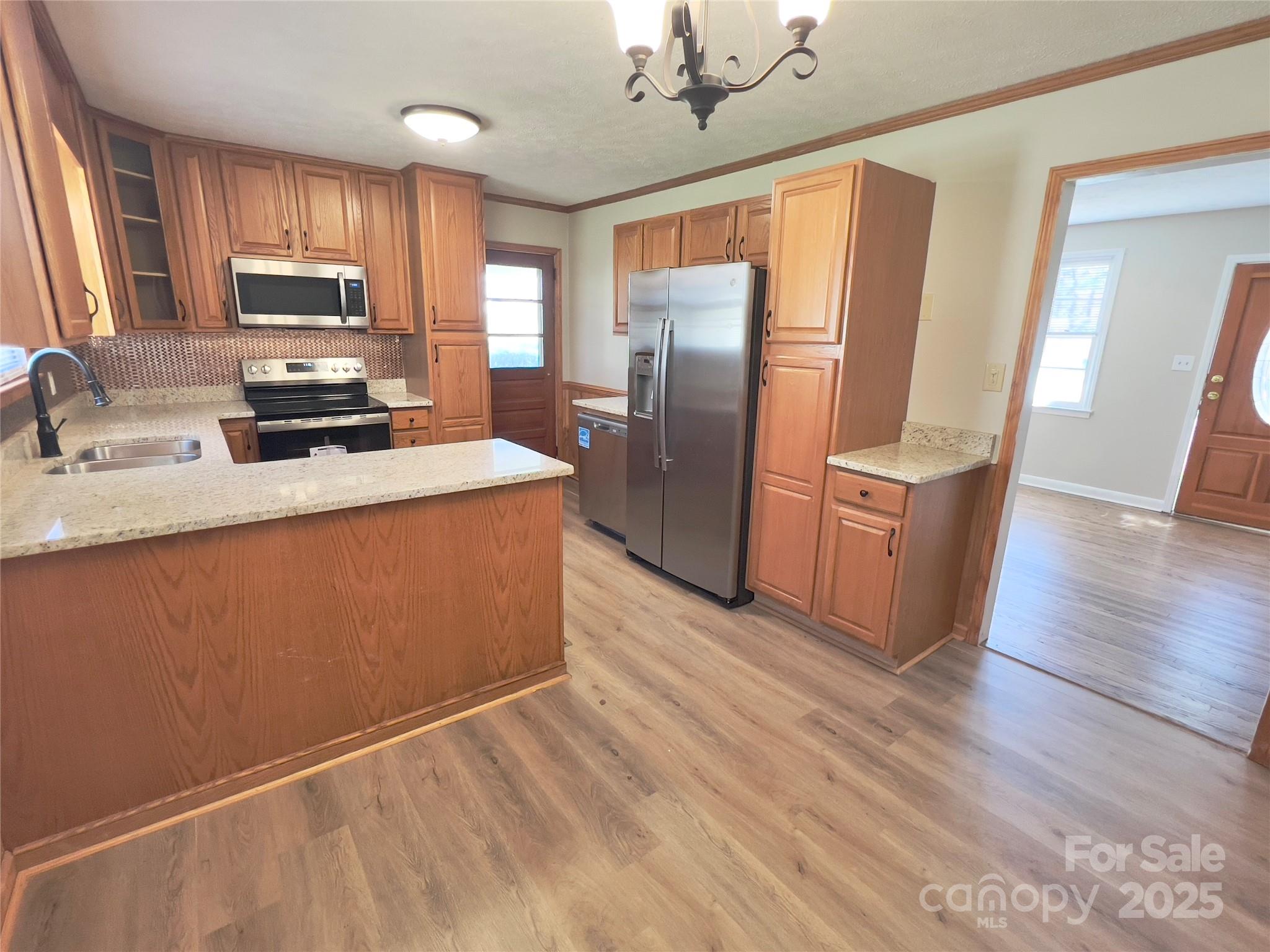 1905 26th Street NE