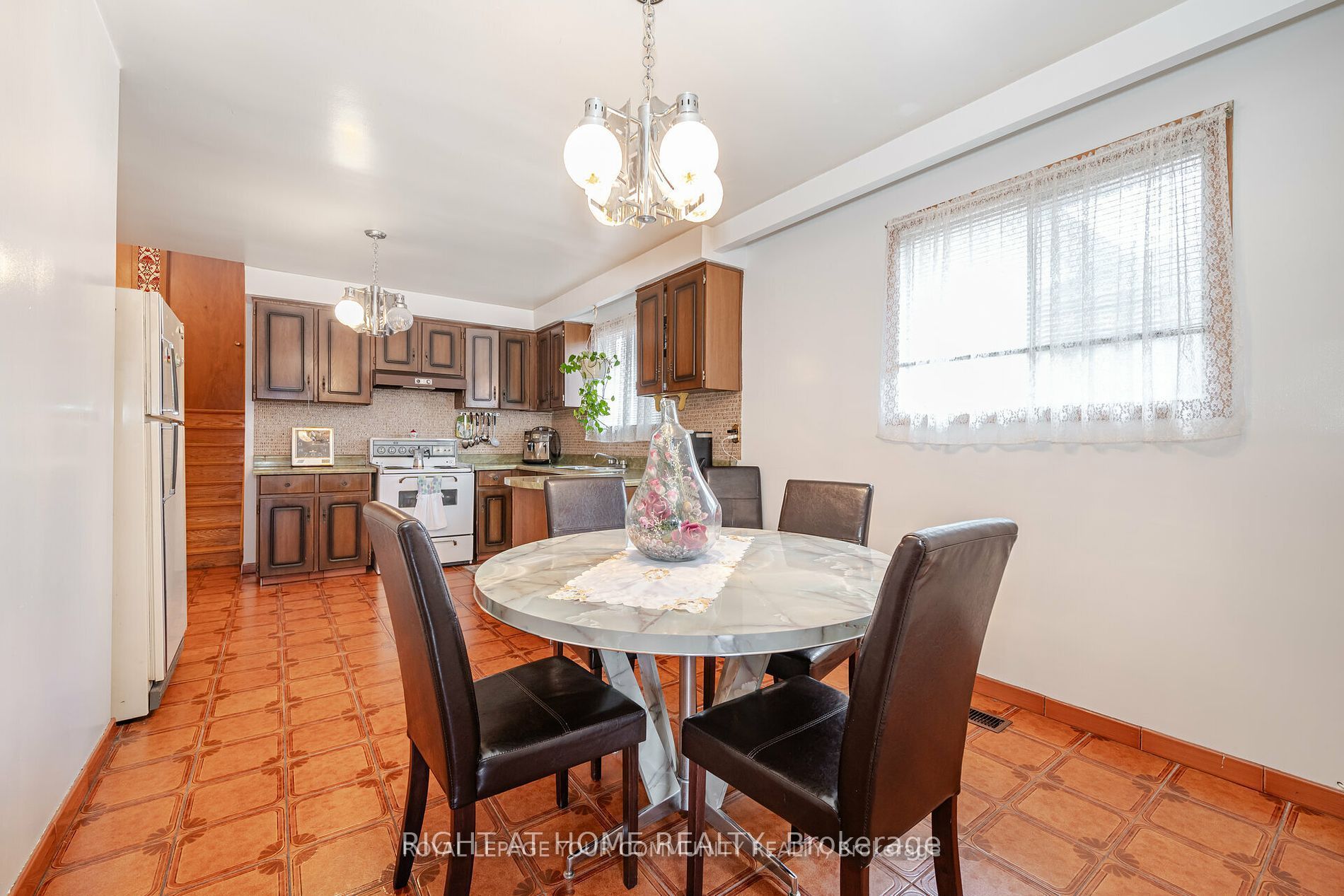 65 Plunkett Rd
