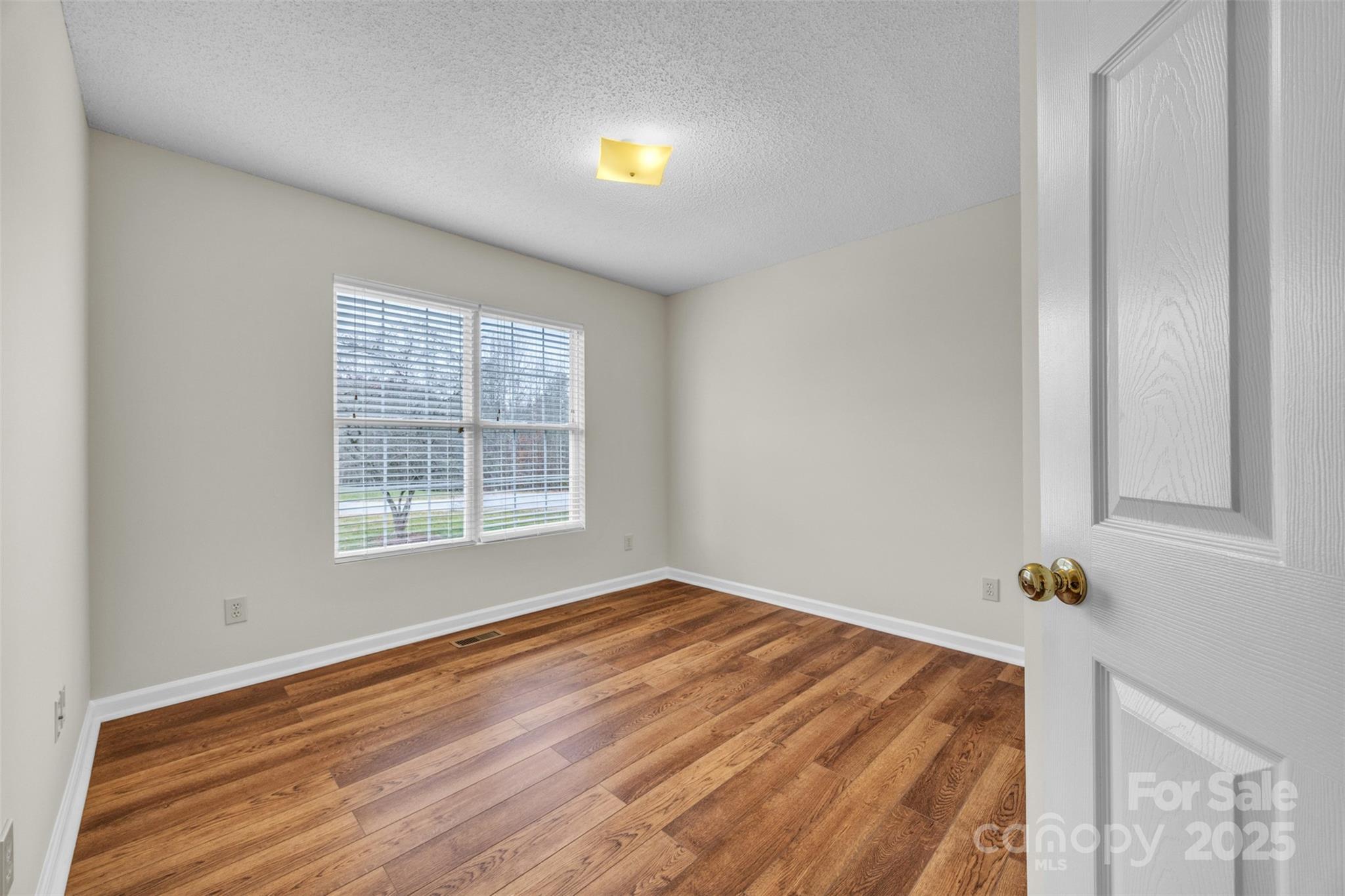 552 Meadowridge Drive