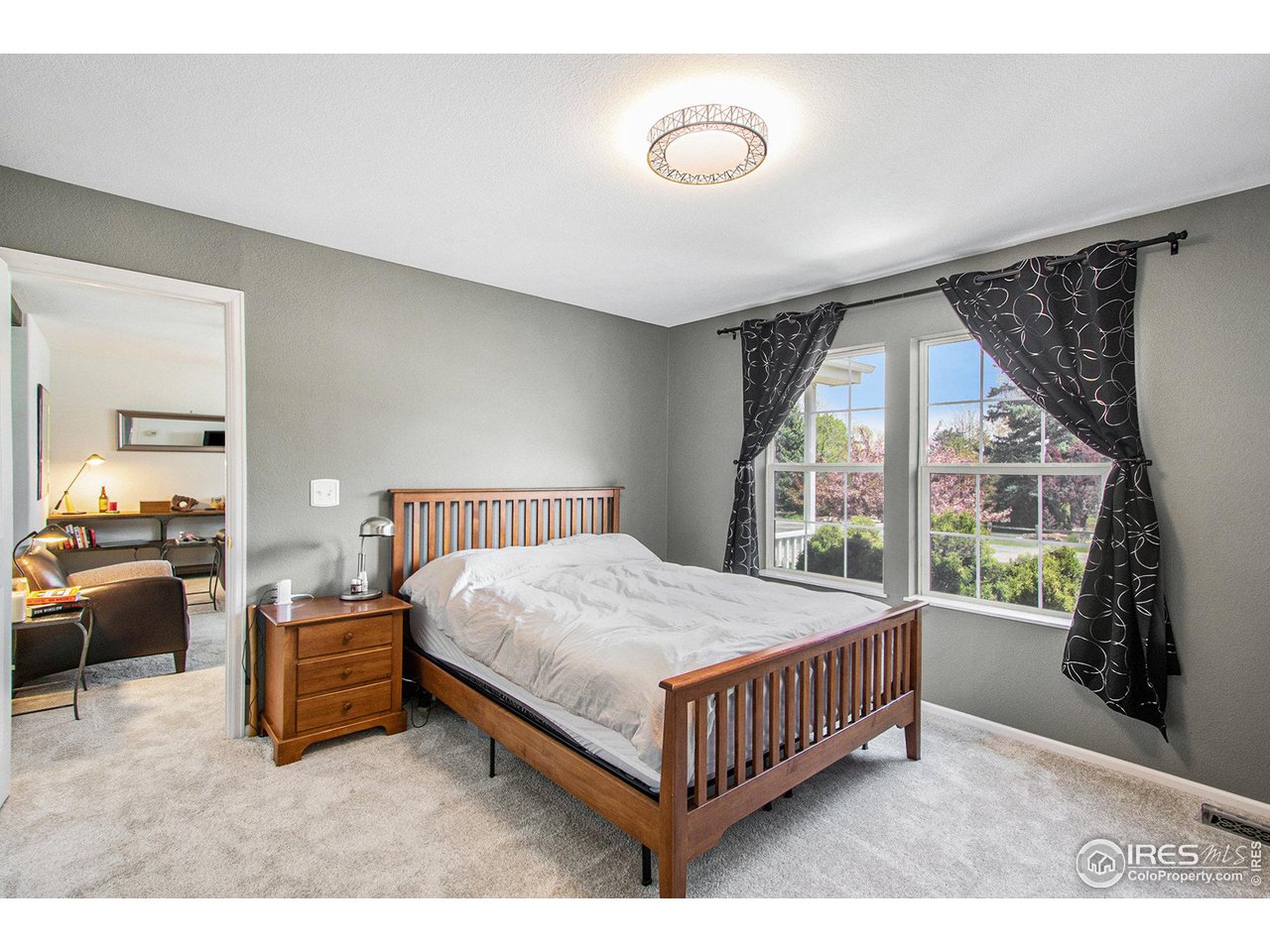 121 Victoria Dr