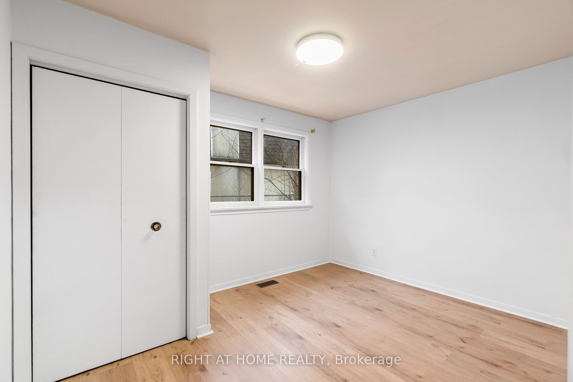 19 Waring Crt