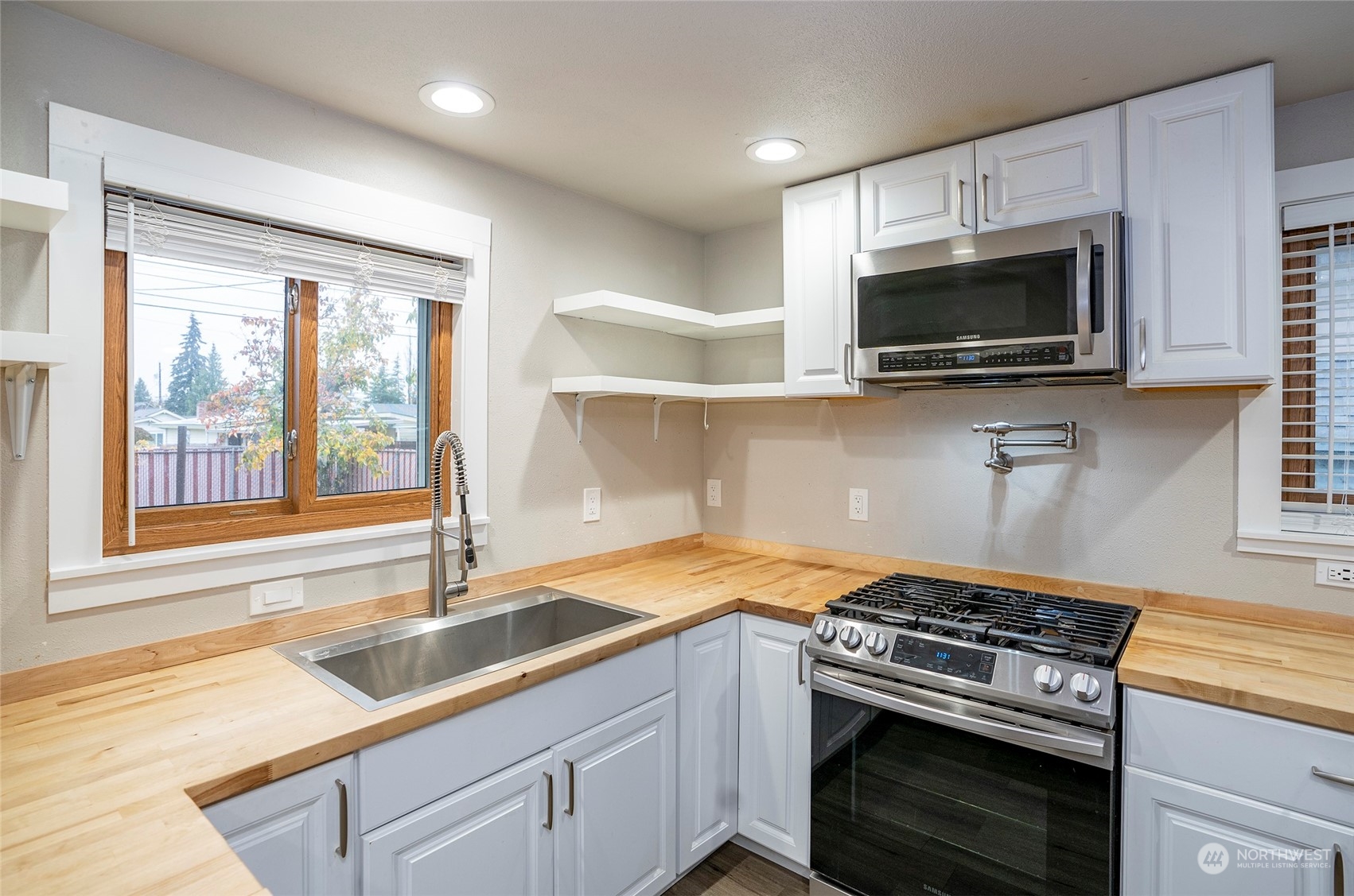 1017 E 59th