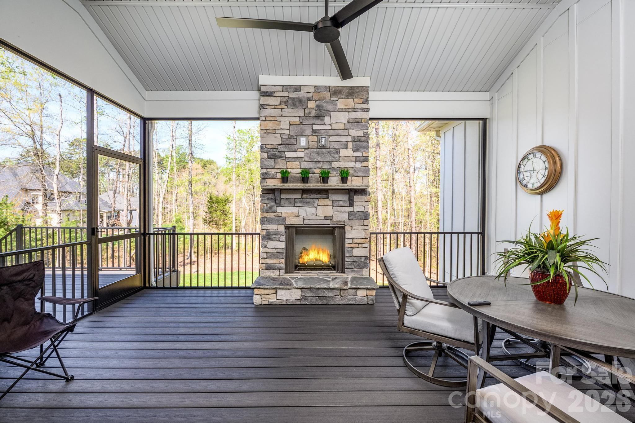 2411 Callaghan Court