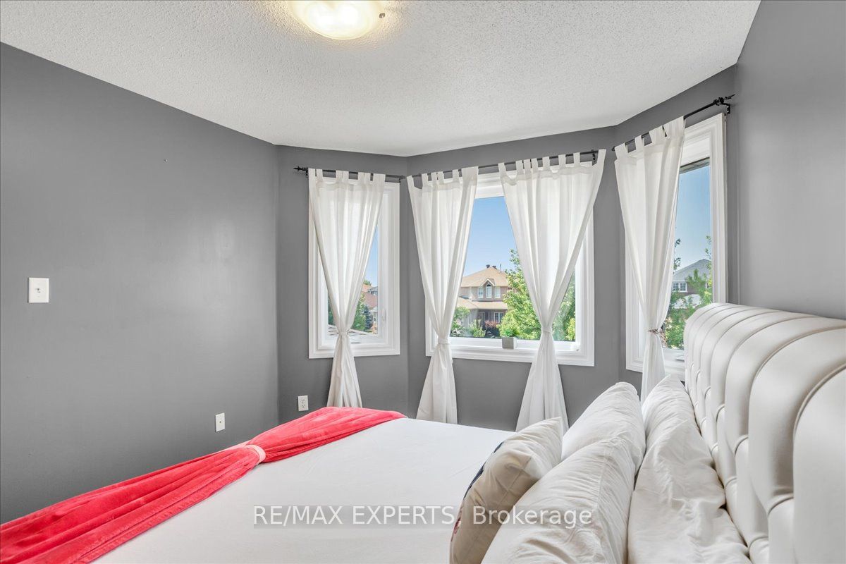 78 Joseph Cres