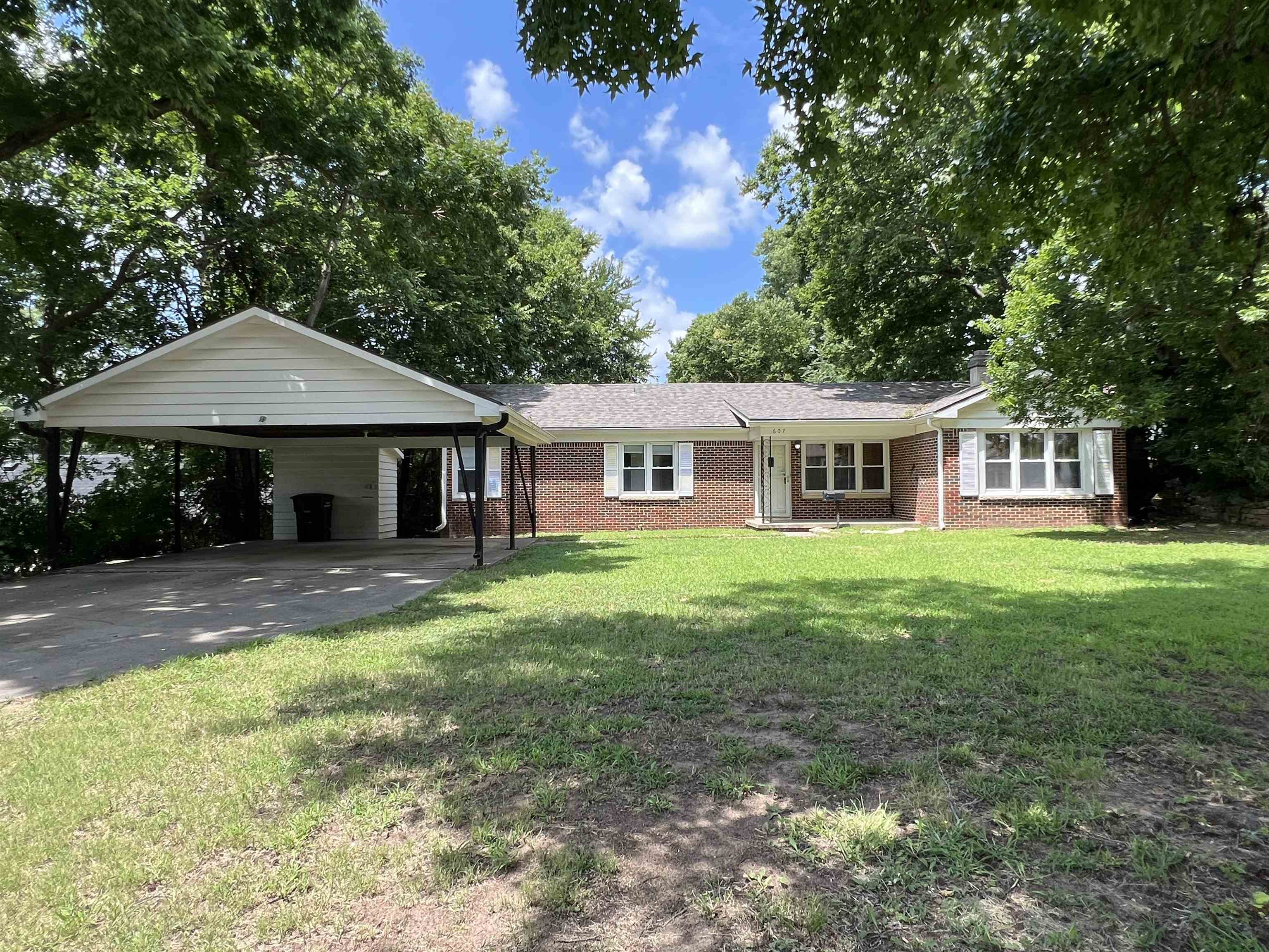 607 N 9th