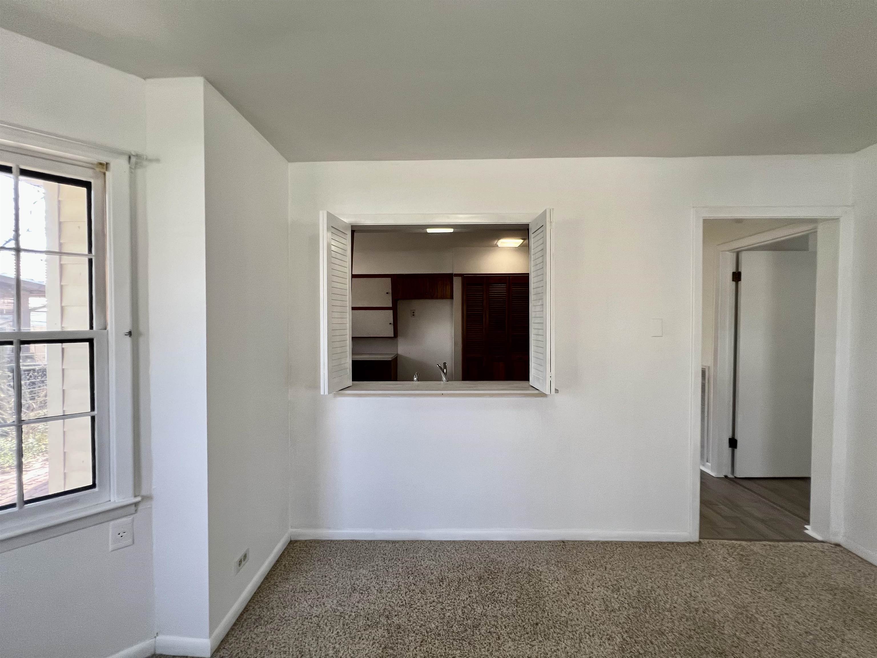 821 E 10th