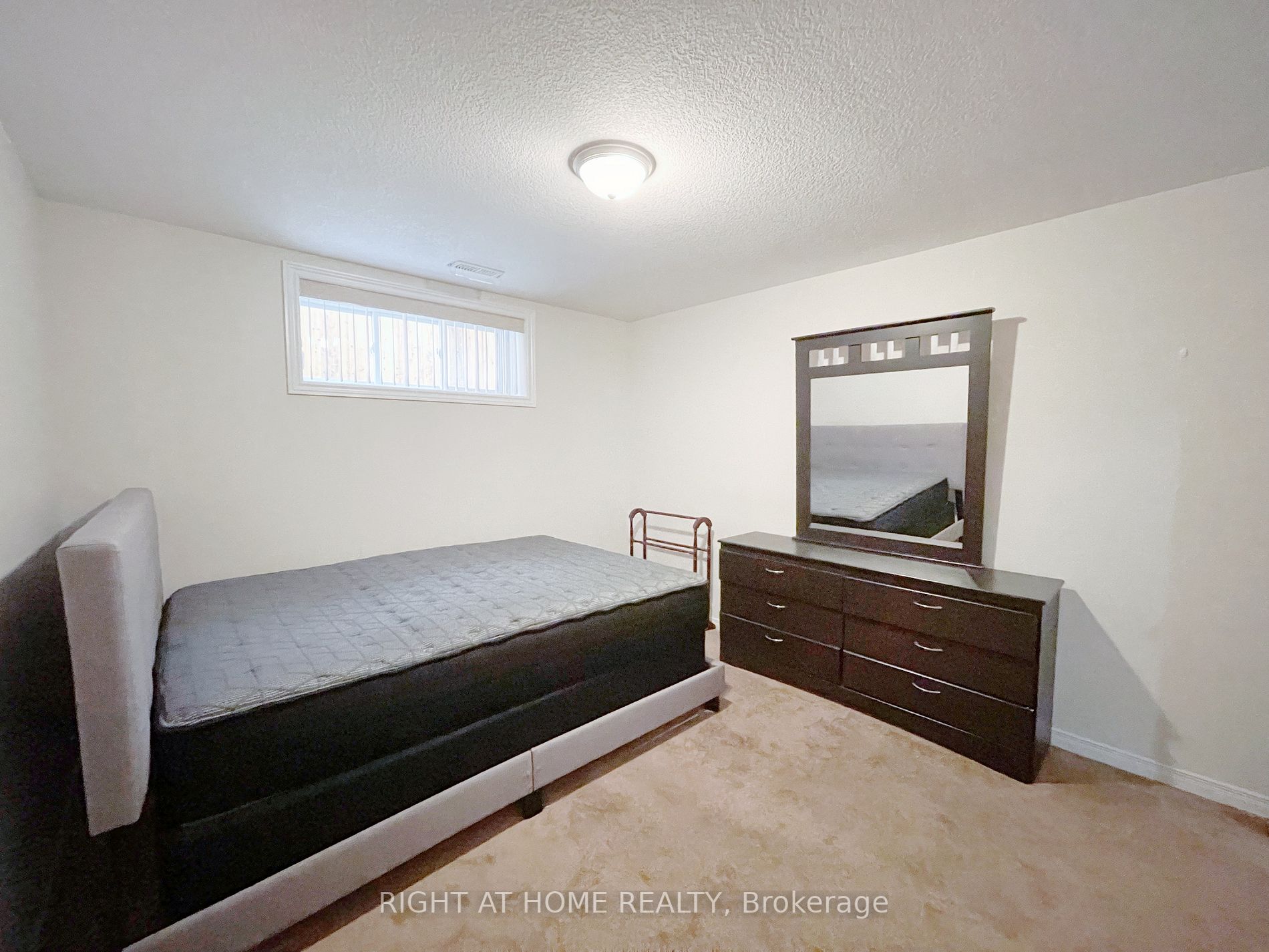 27 Portland St Lower