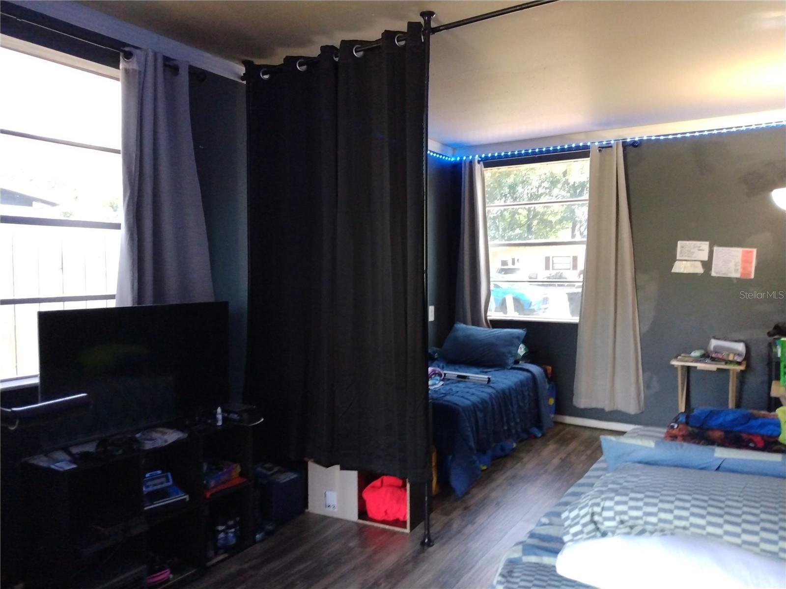 25 W Sandpiper Street