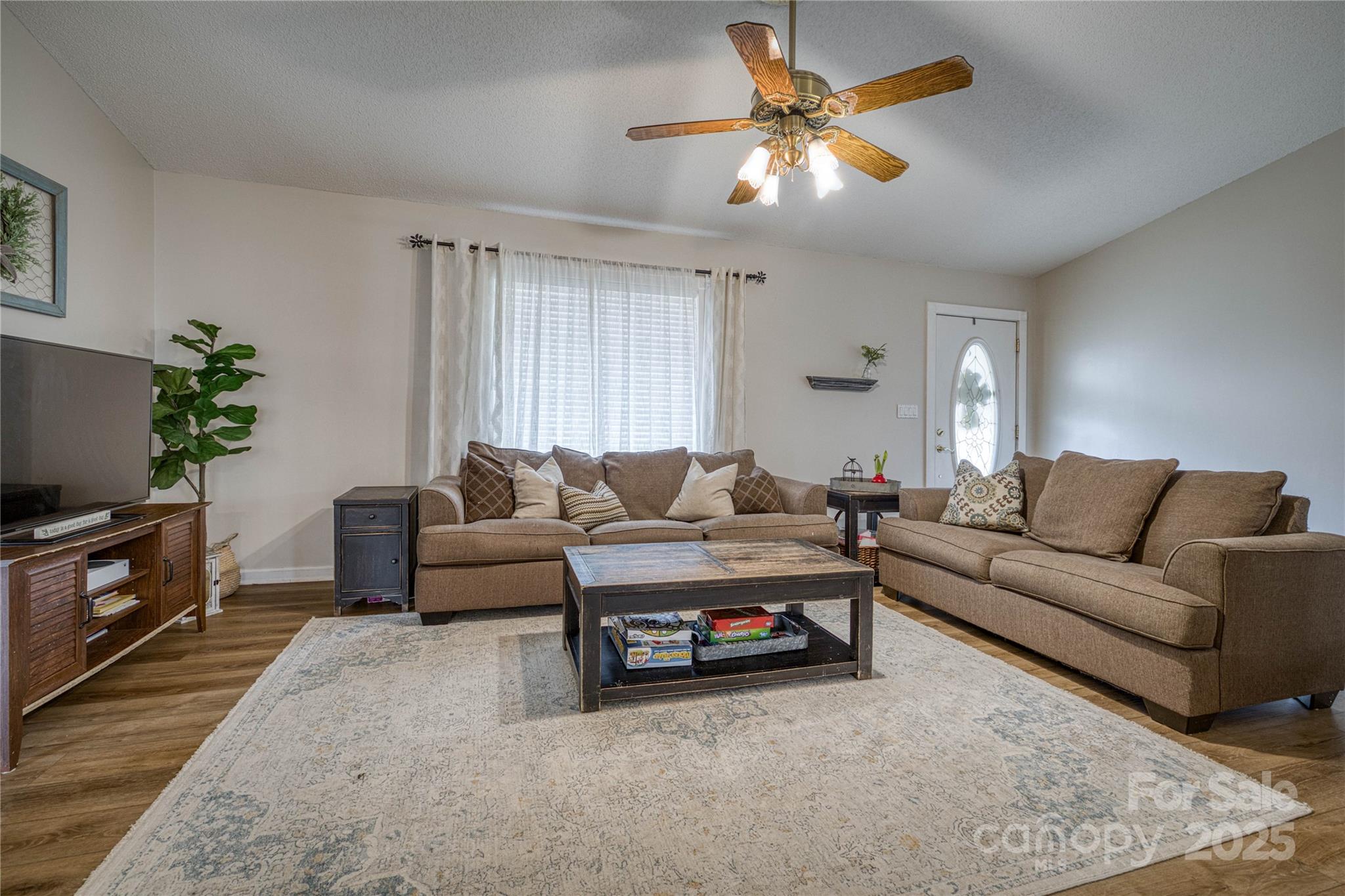 4381 Grover Place