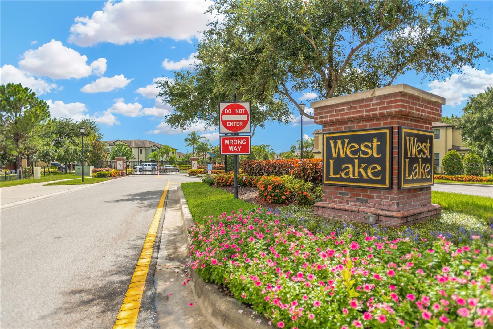 11632 Crowned Sparrow Lane