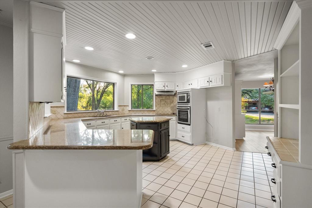 1705 Glenbrook Street