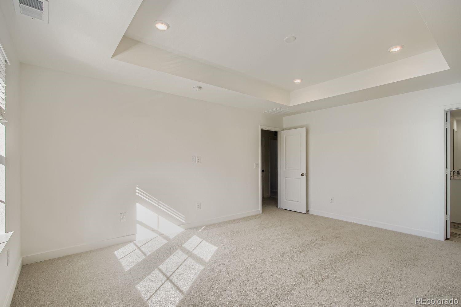 2946 S Quaker Street