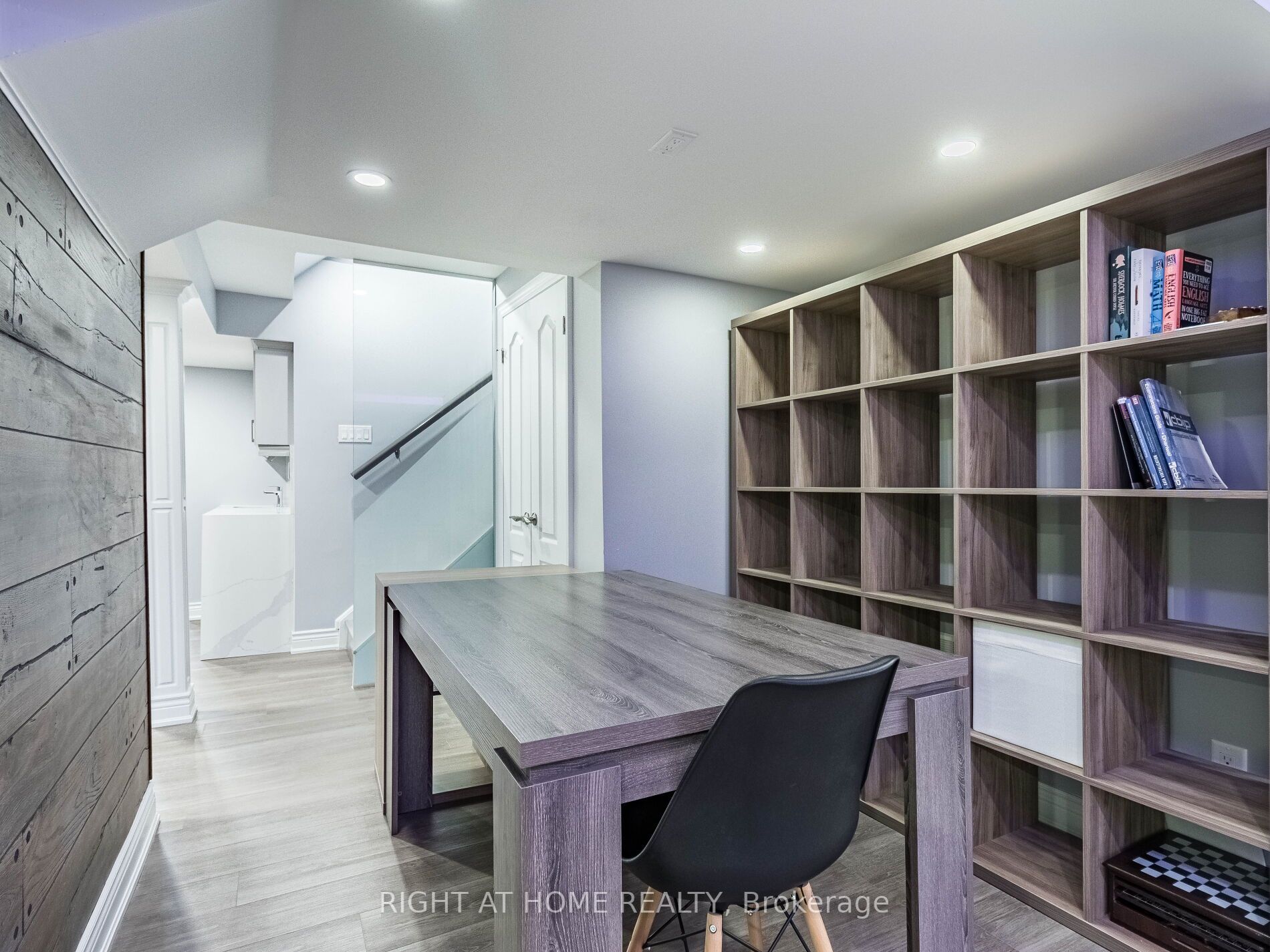 280 Wrigglesworth Cres