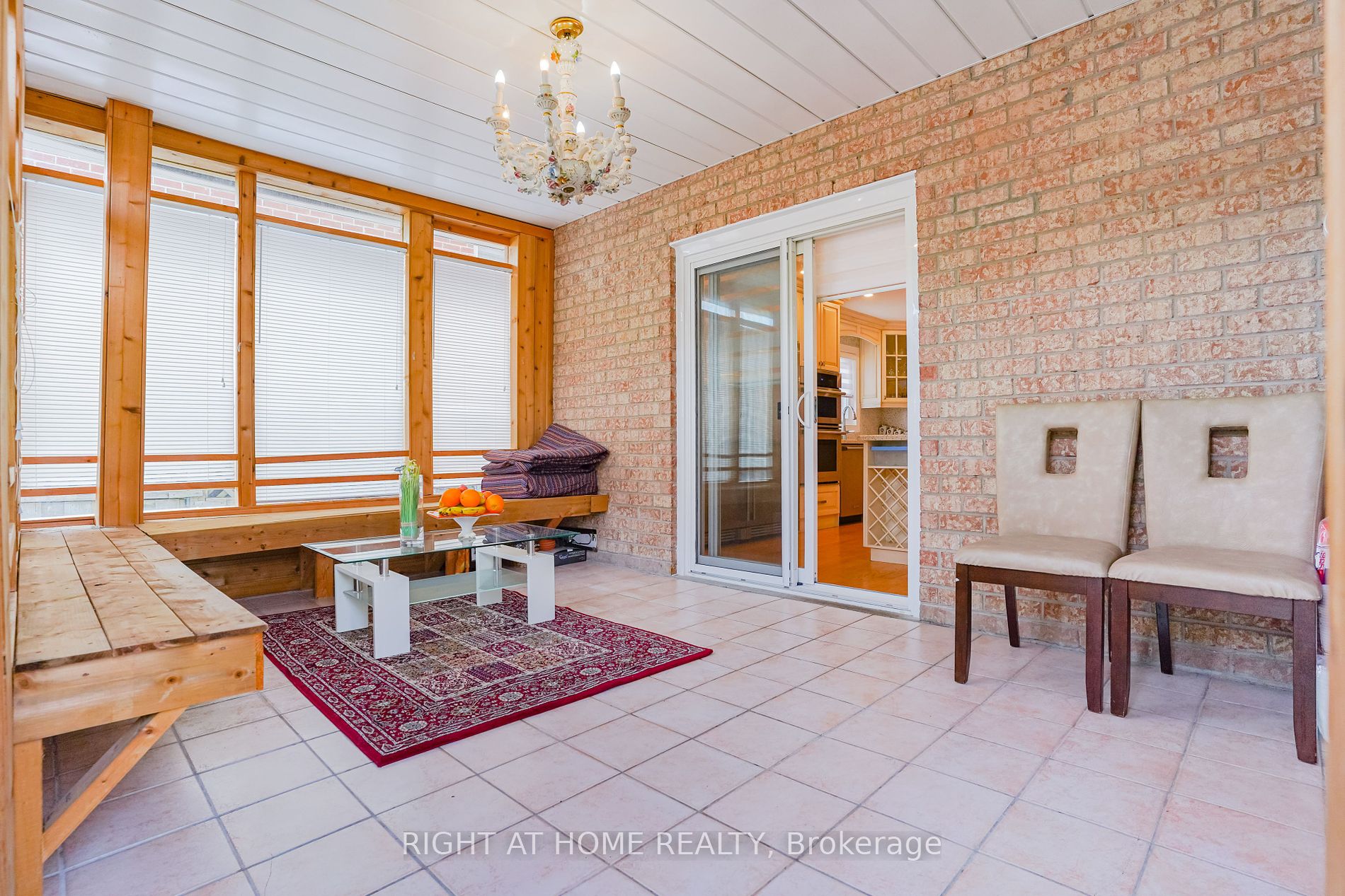 73 Dunbarton Crt