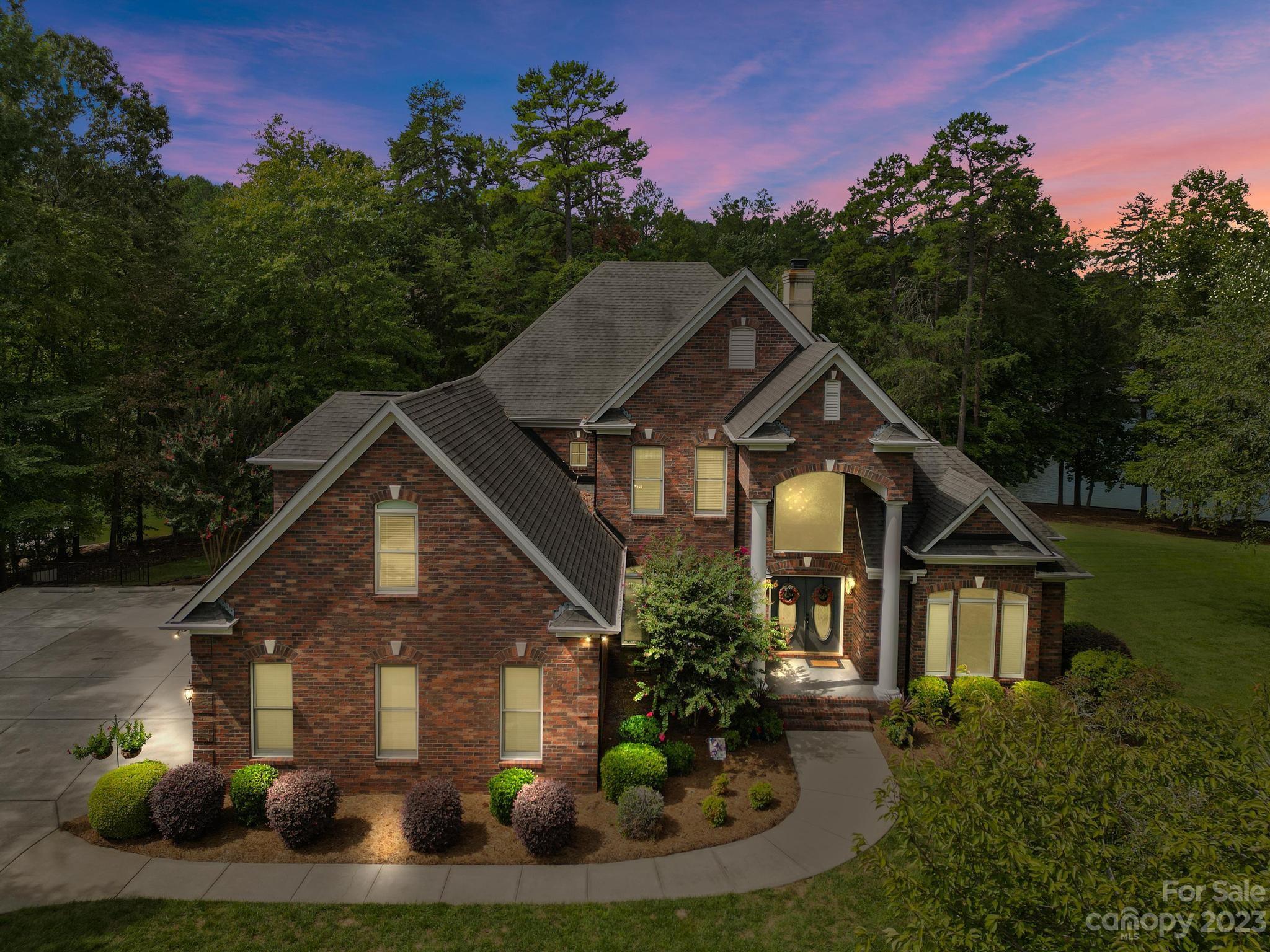 8884 Beach Bluff Court