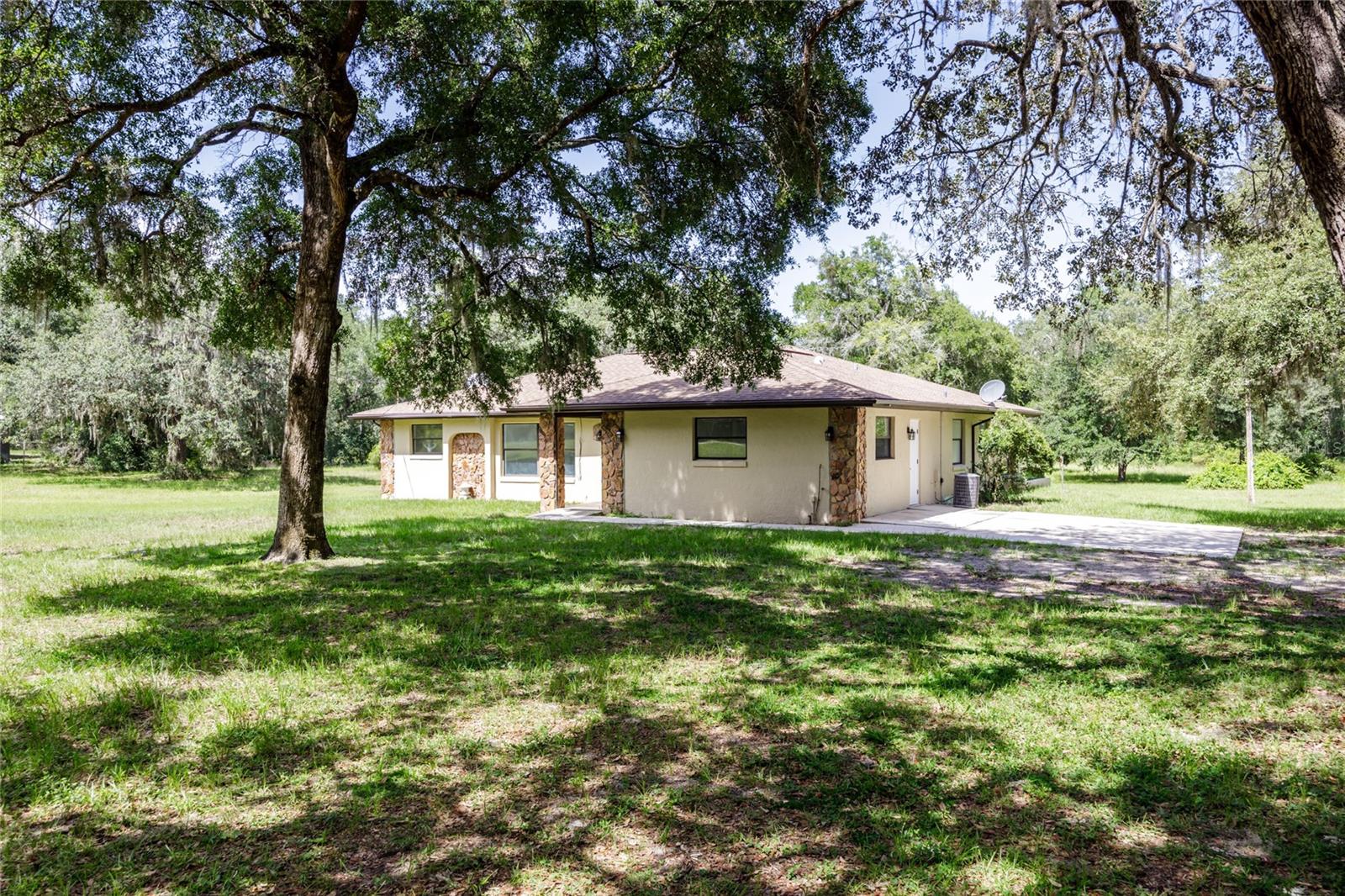 3207 E Withlacoochee Trail