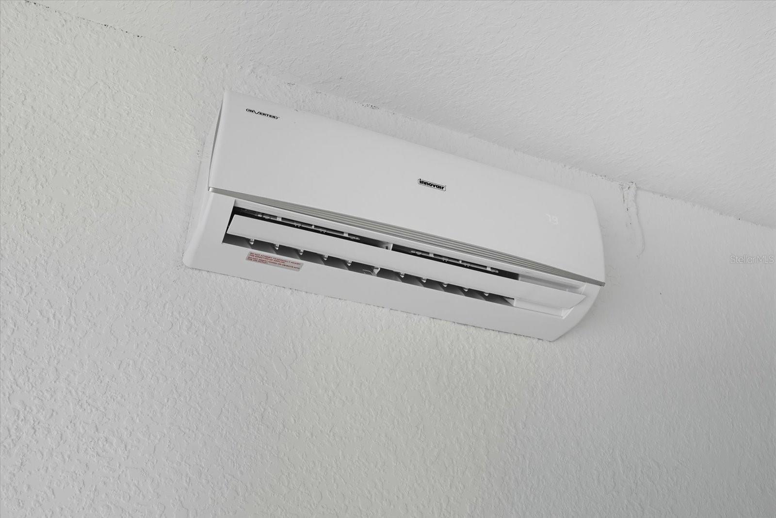 4208 N Howard Avenue