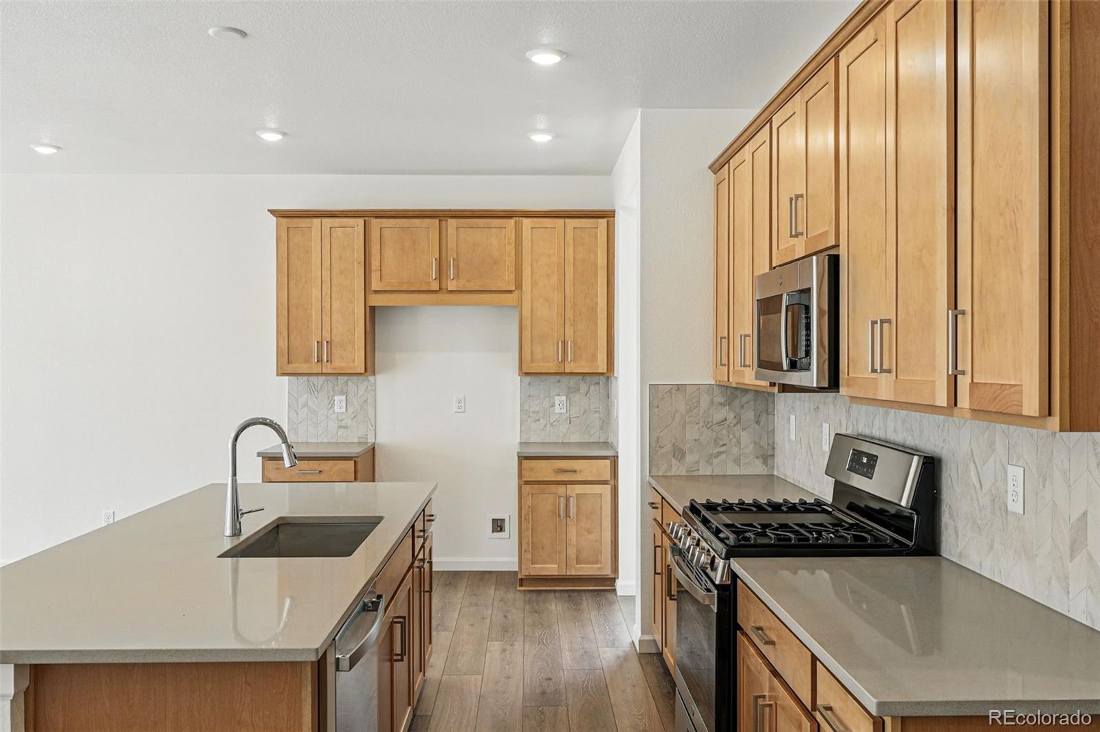 17156 W 92nd Loop