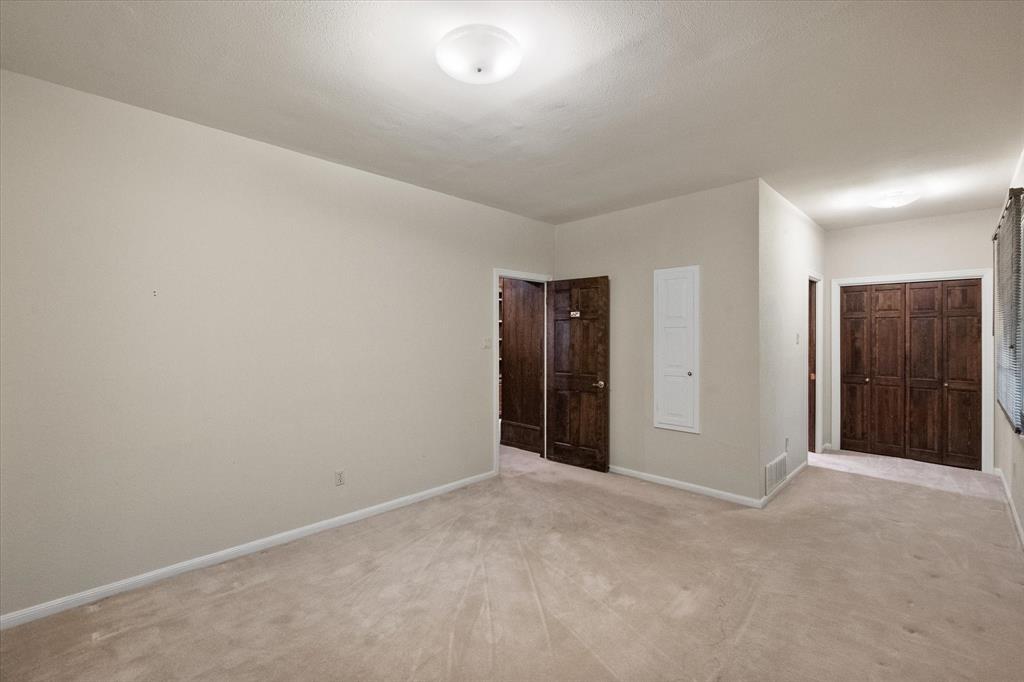2114 Cross Creek Court