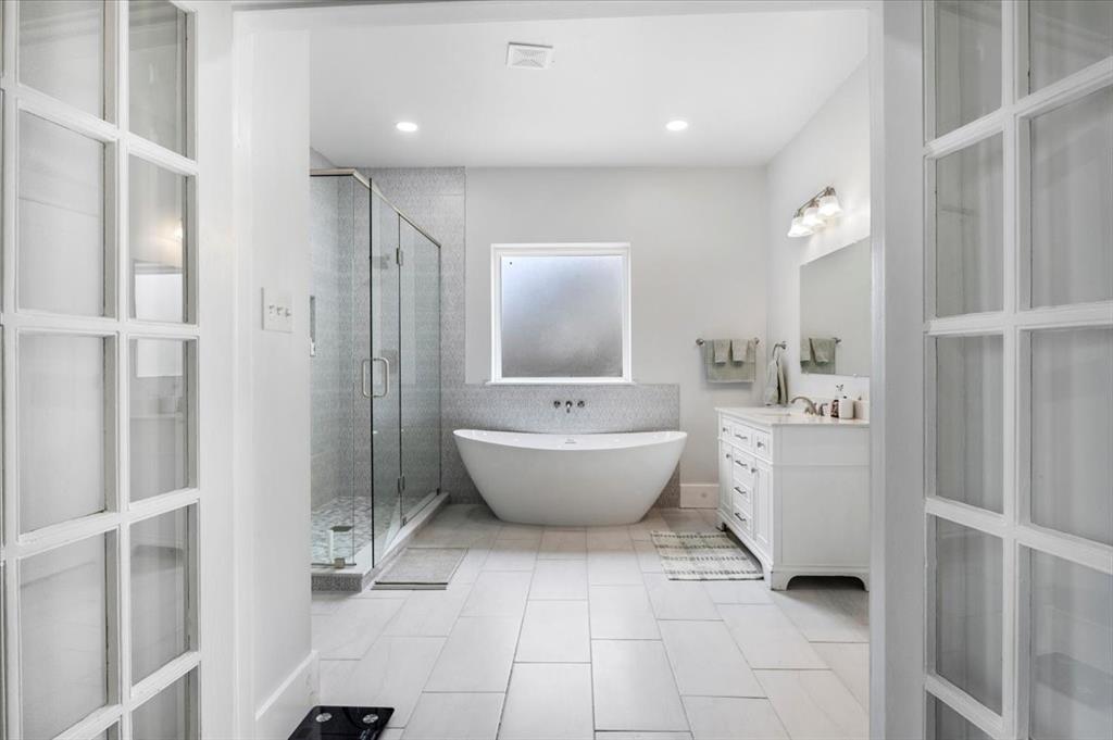 2200 N Beaton Street