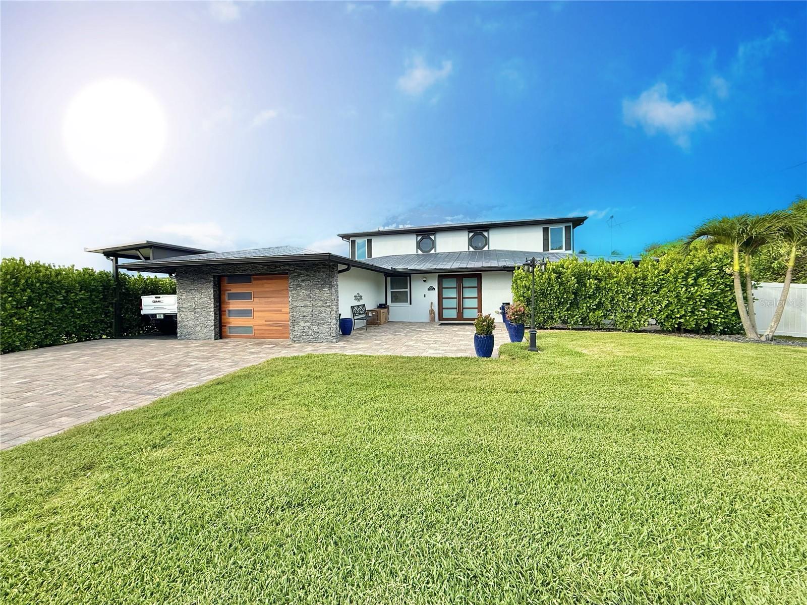 2424 Harbour Drive