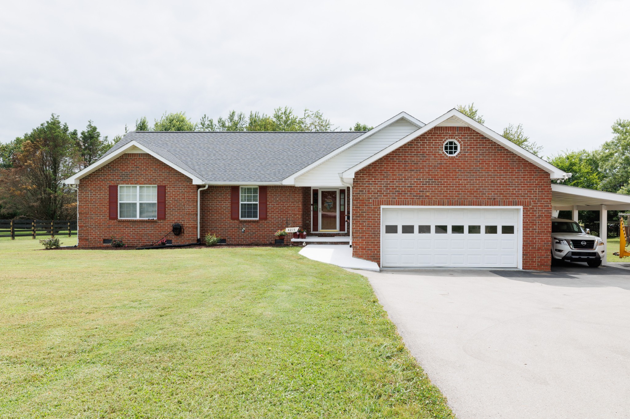 Beautiful brick home in highly sought after Page school zone,  just minutes from I65, restaurants, shopping and more.  3 bedrooms, 2 baths, 1 acre, asphalt driveway, attached and detached garage, carport, new carpet in bonus room, recent kitchen remodel. Buyer and/or buyer’s agent to verify any and all information they deem important.