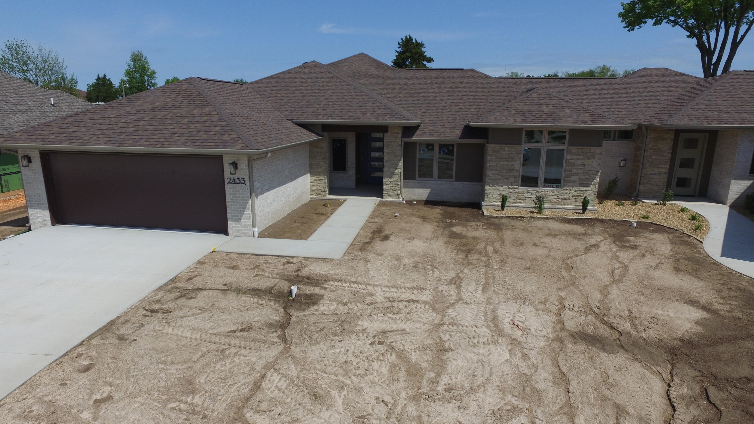 2433 E Swallow Street