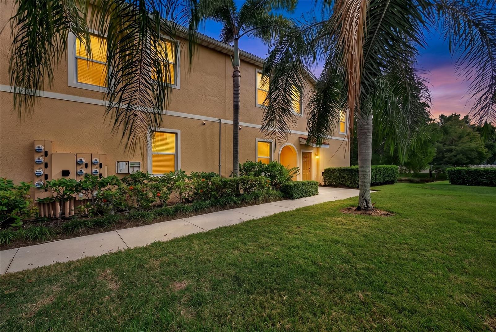 3707 Parkridge Circle 7-106