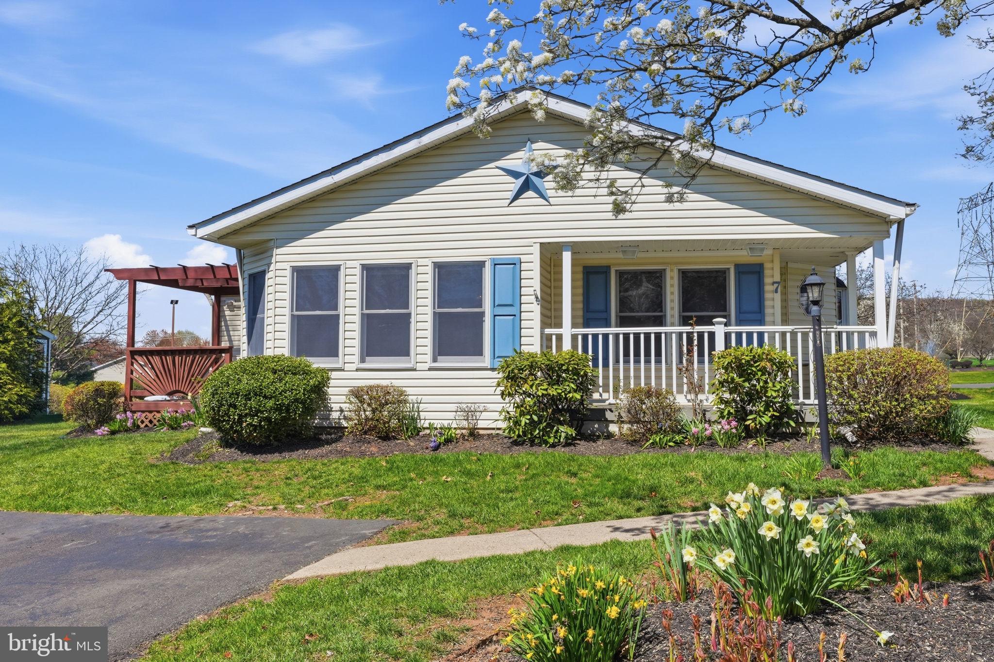 7 Juniper Cir  