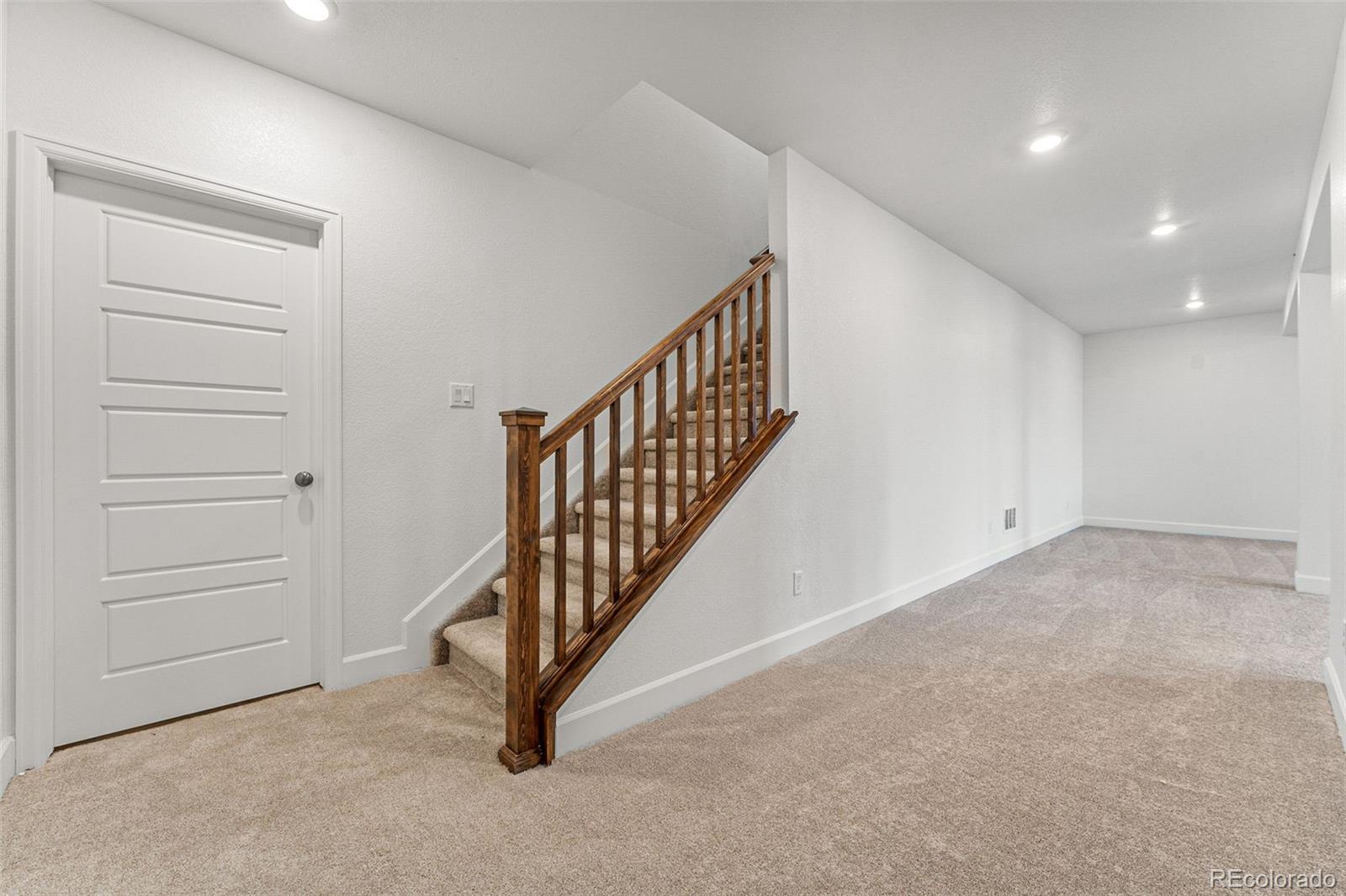 8844 Whiteclover Street