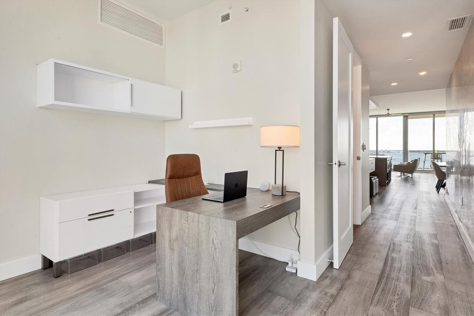 1155 N Gulfstream Avenue 1606