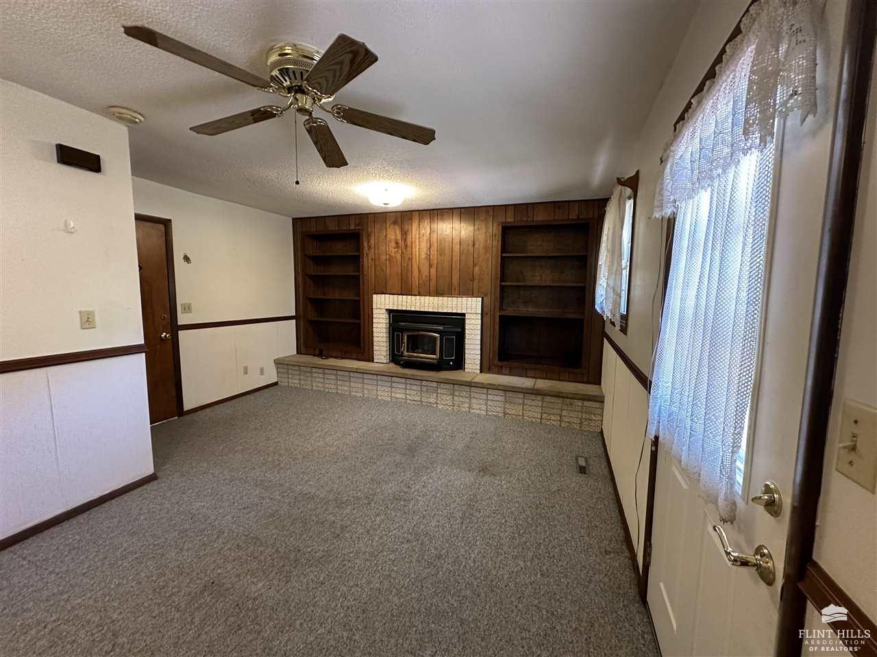 1718 Cedar Crest Drive