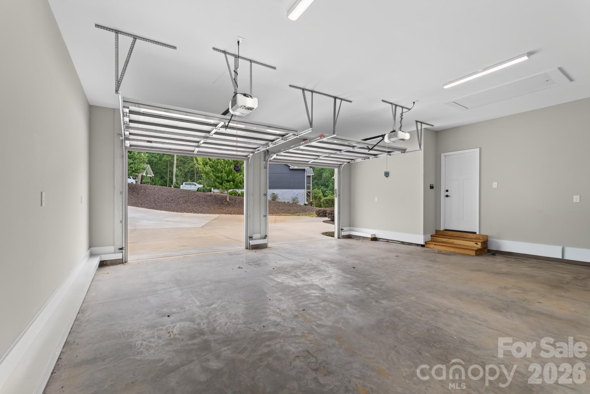 157 Landing Trail