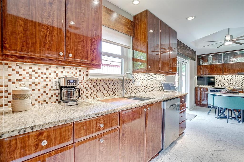2321 Fountain Head Drive