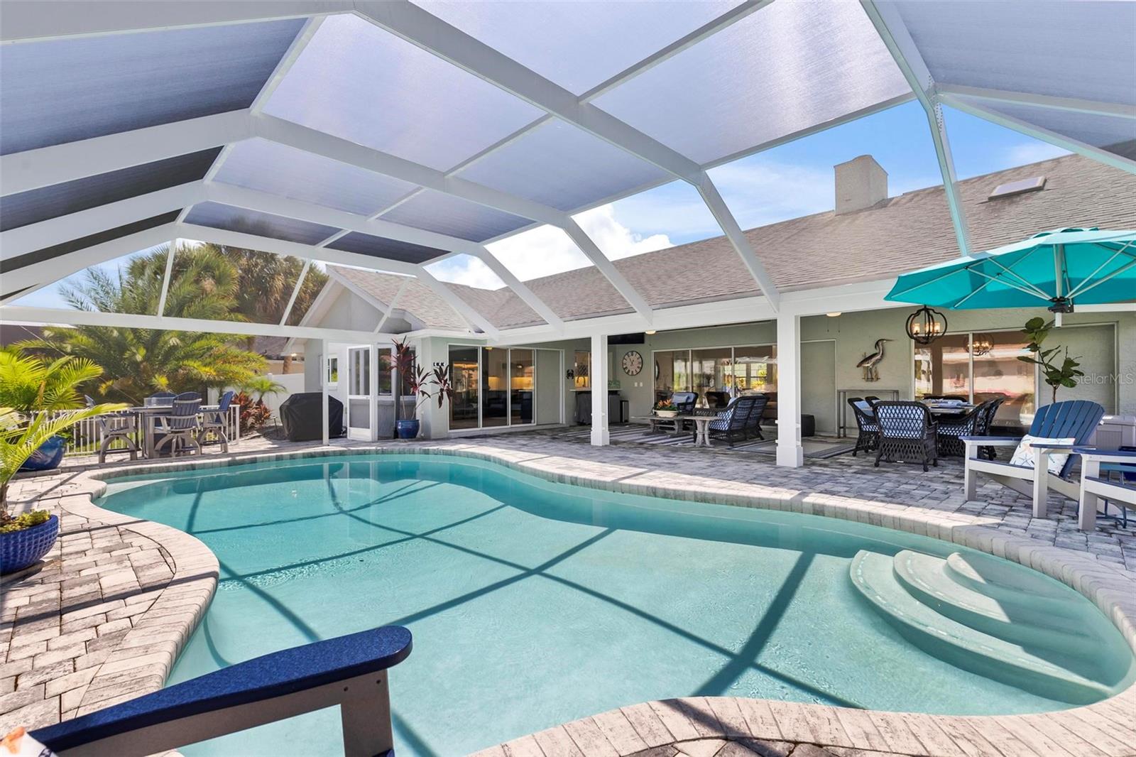 6 Colony Court