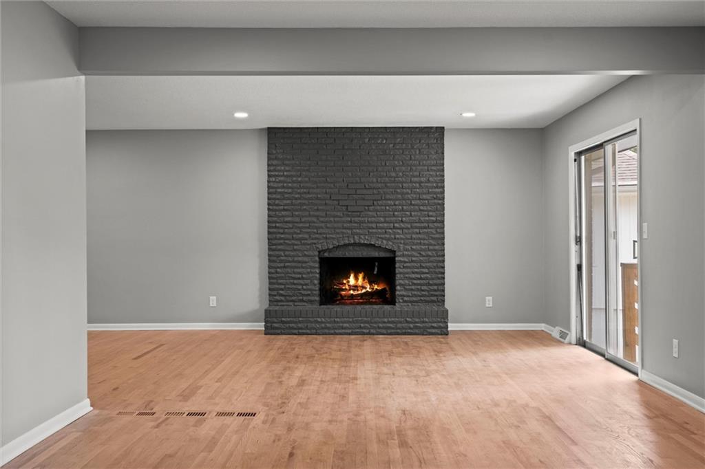 6100 Englewood Avenue