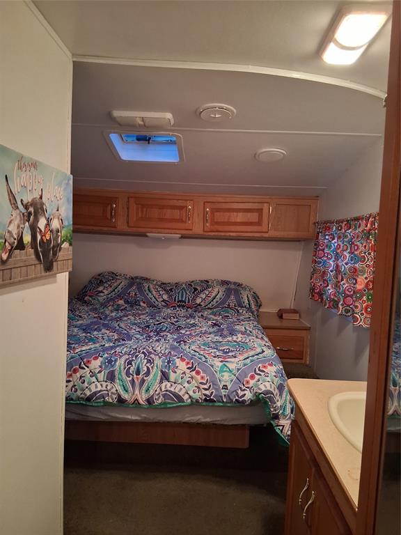 4915 S Lakeview Drive