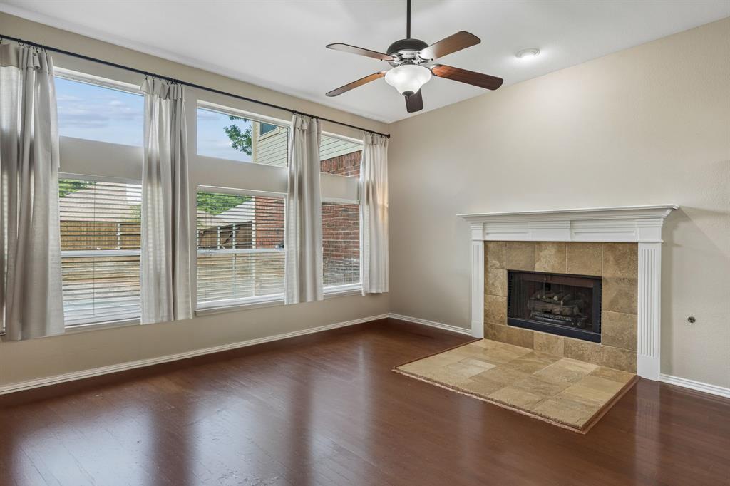 1105 Easton Lane