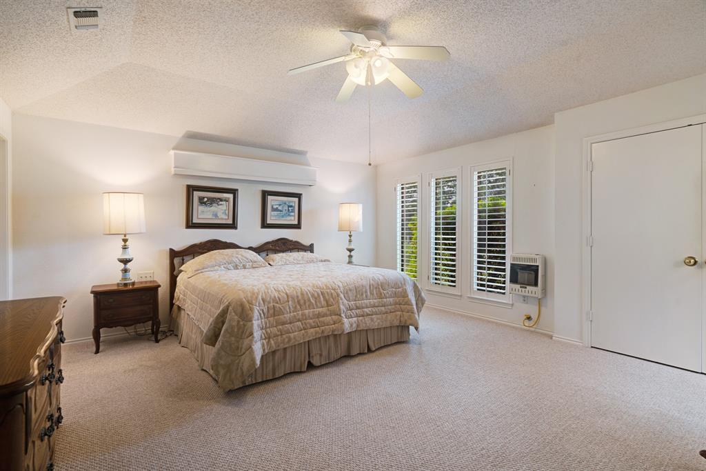 4110 Lakeshore Drive