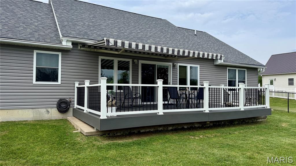 11214 W Lakeshore Drive